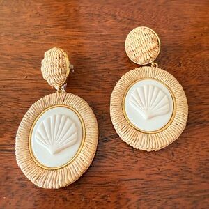 Tuckernuck Tan and Cream Shell Earrings